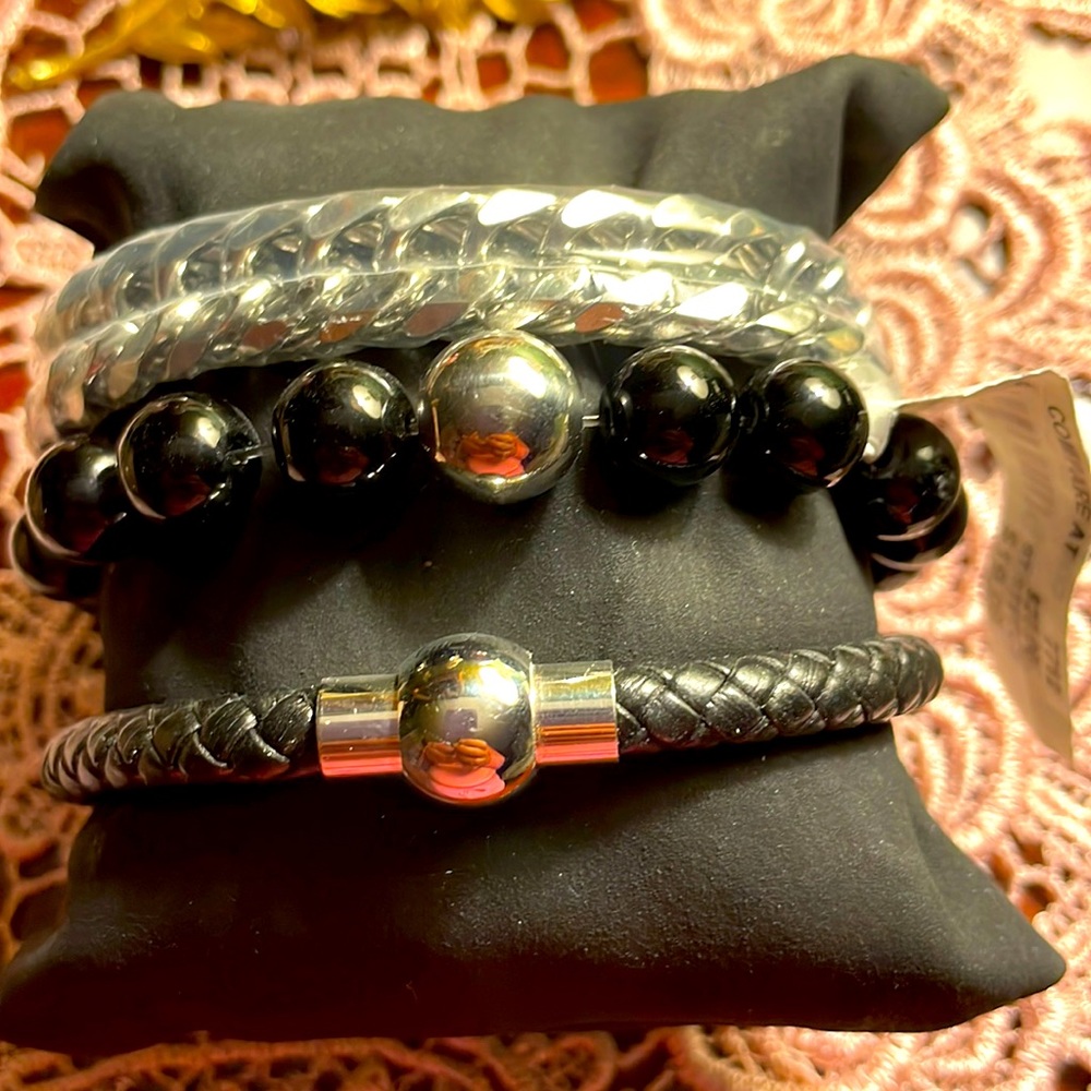 Set of three bracelets nwt